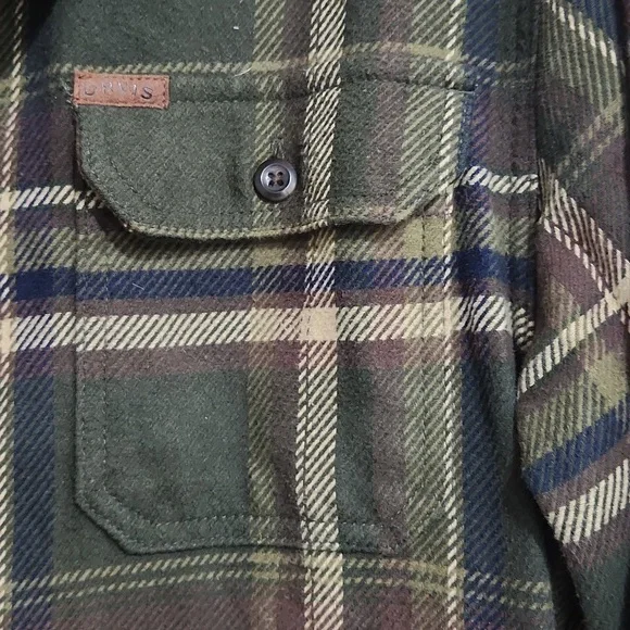 ORVIS Men’s Heavyweight Two Pocket Long Sleeve Flannel Button Down - Medium - Picture 2 of 5